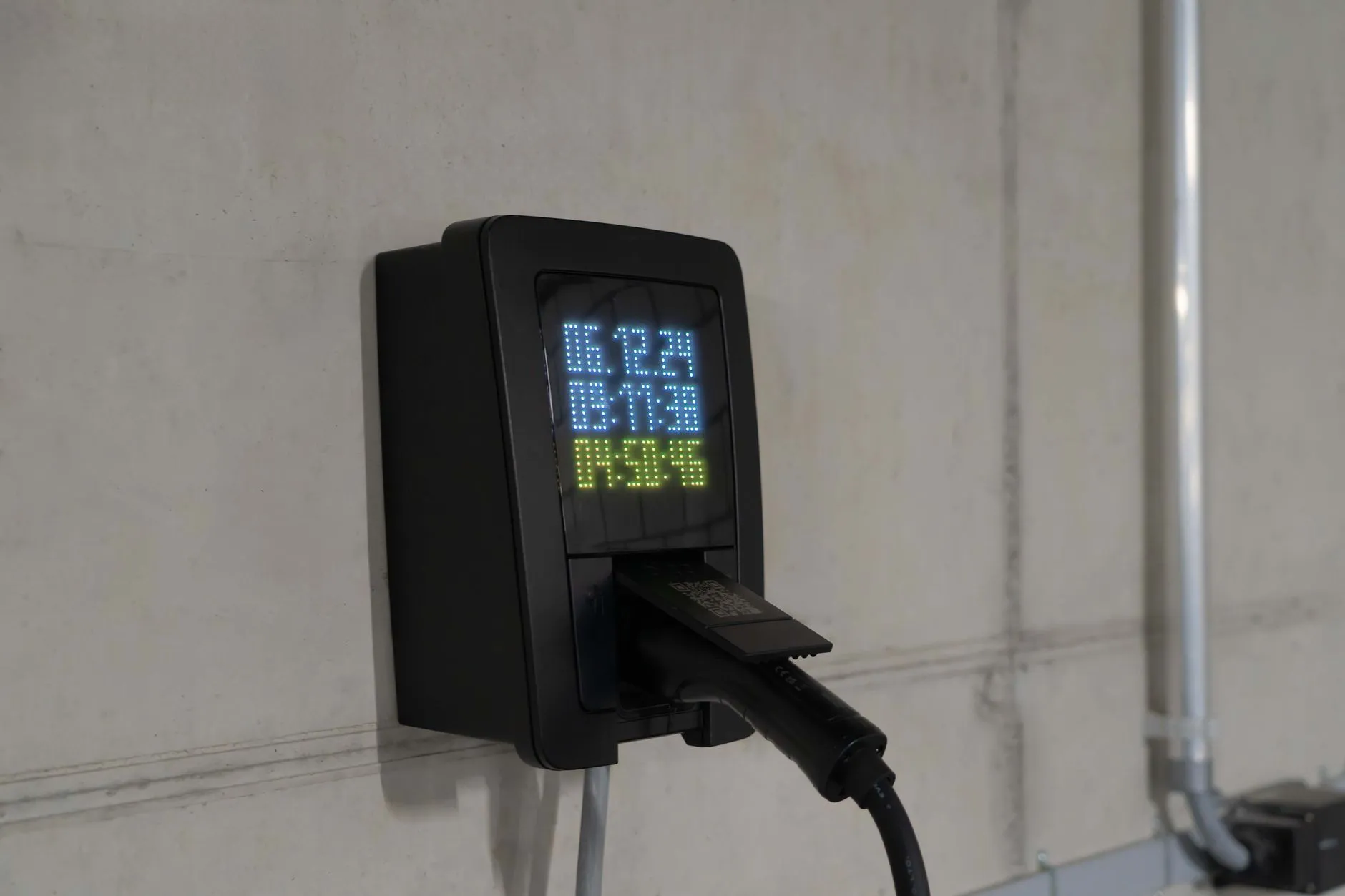 重庆建筑机械租赁市场塔吊与施工电梯供需趋势分析