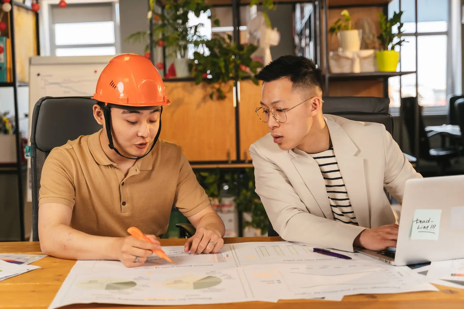 重庆建筑机械租赁市场现状及塔吊施工电梯需求趋势分析