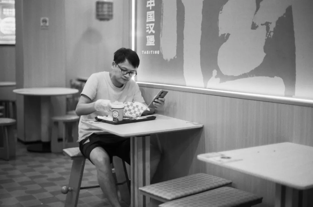 重庆建筑机械租赁：塔吊与施工电梯的选型要点解析