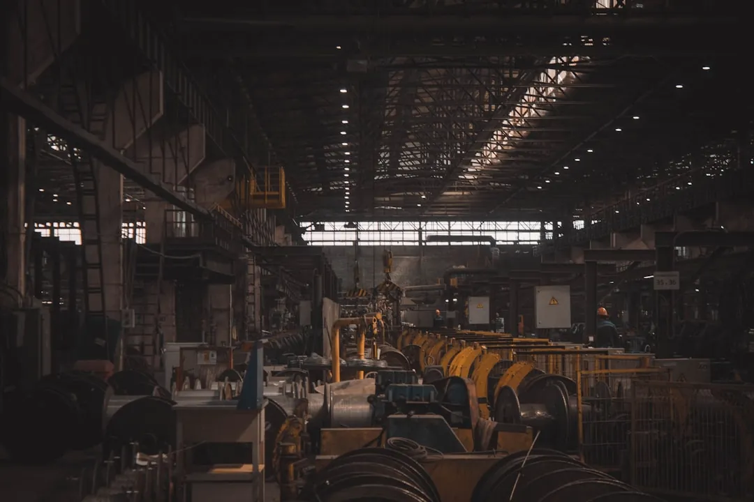 重庆建筑机械租赁市场现状与塔吊施工电梯需求趋势分析