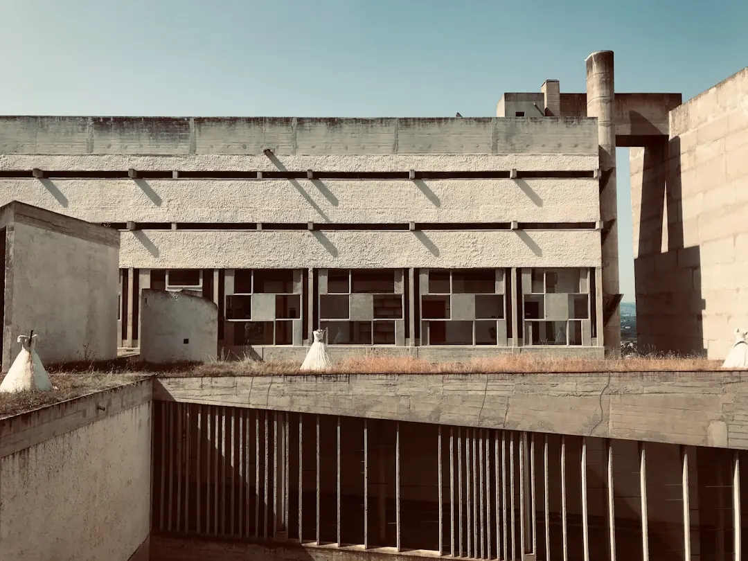 挖掘机与装载机在西南地区施工中的设备搭配方案