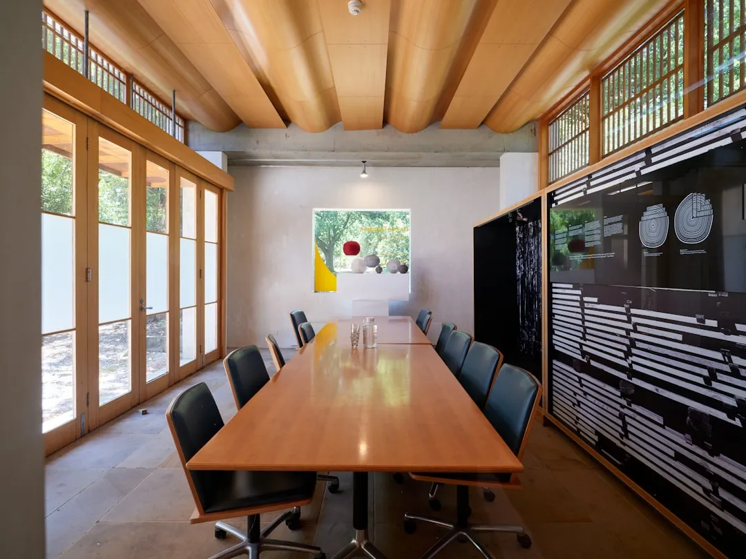 塔吊租赁选型指南：重庆建筑工地如何匹配吨位与臂长需求