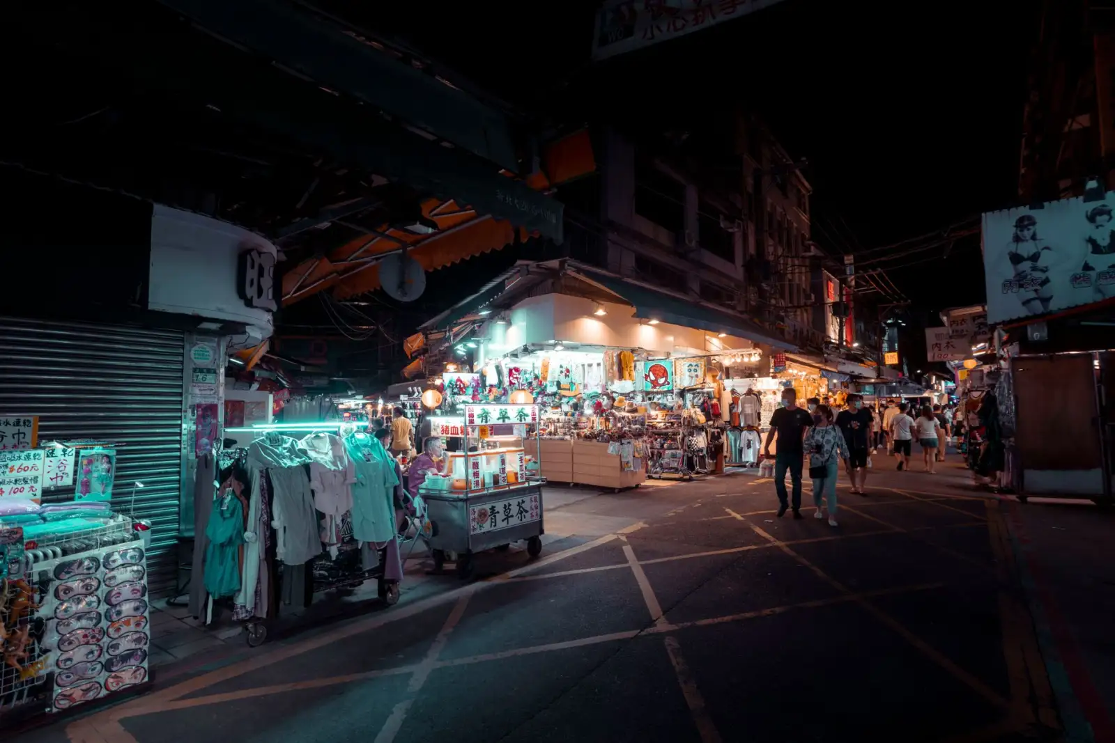 重庆建筑工地塔吊选型要点：恒凡达解析不同吨位适用场景